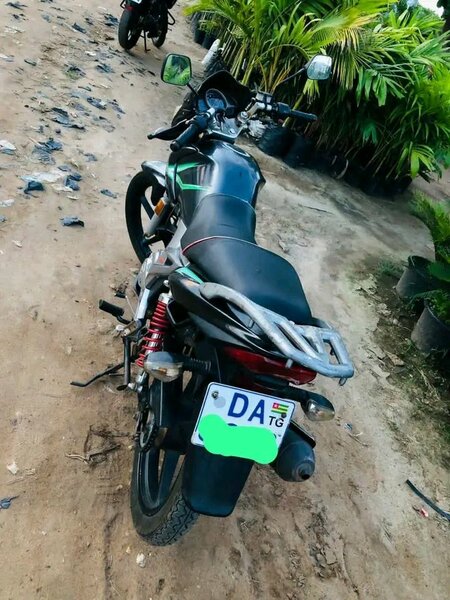 Moto sportive puissante