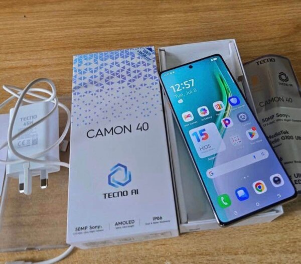 Tecno camon 40 pro