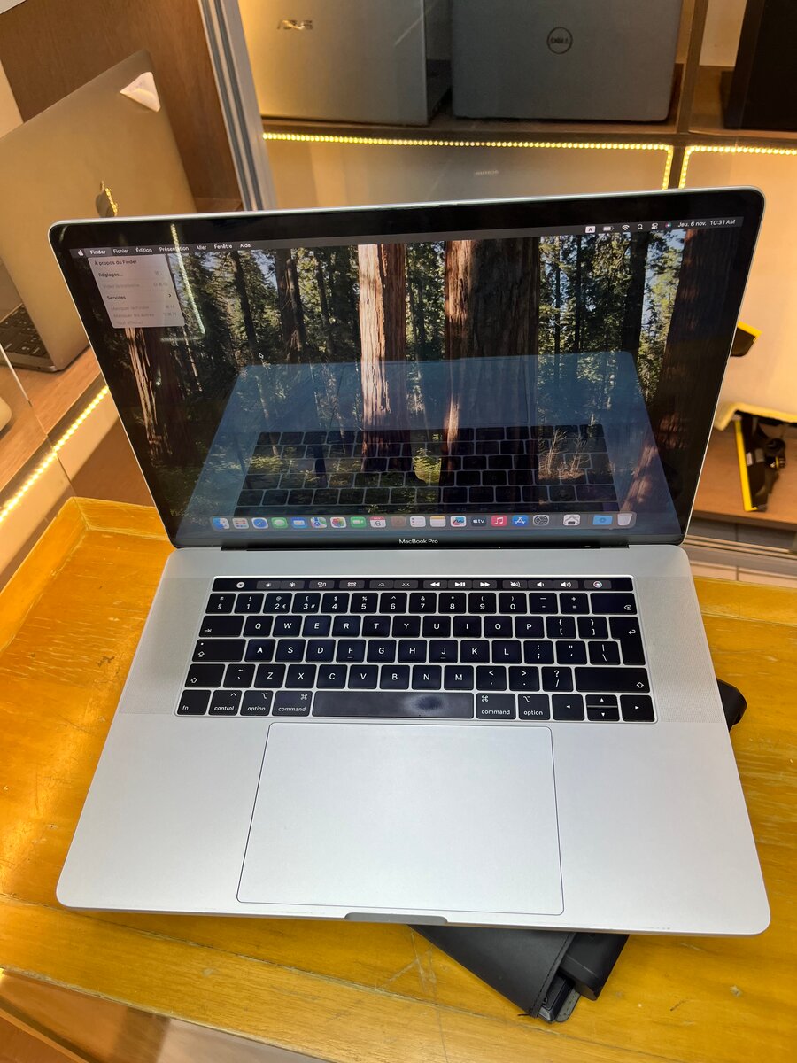 MacBook Pro i7
