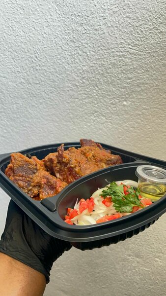 Repas Africain Épicé à Emporter