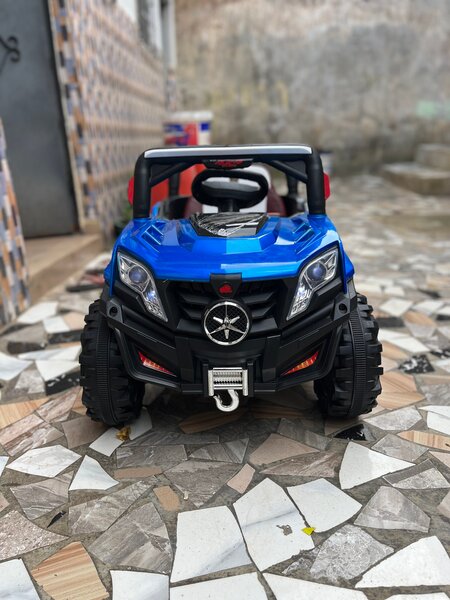 Voiture électrique pour enfants