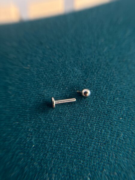 Boucle en titane pour piercing