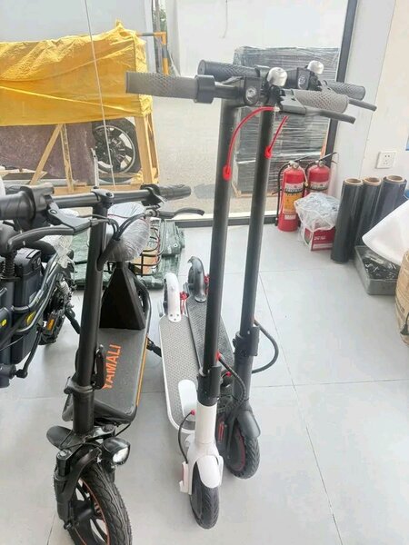 Trottinette électrique pliable