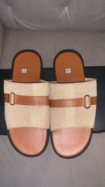 Sandales en cuir et paille