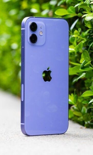 Apple iPhone 12