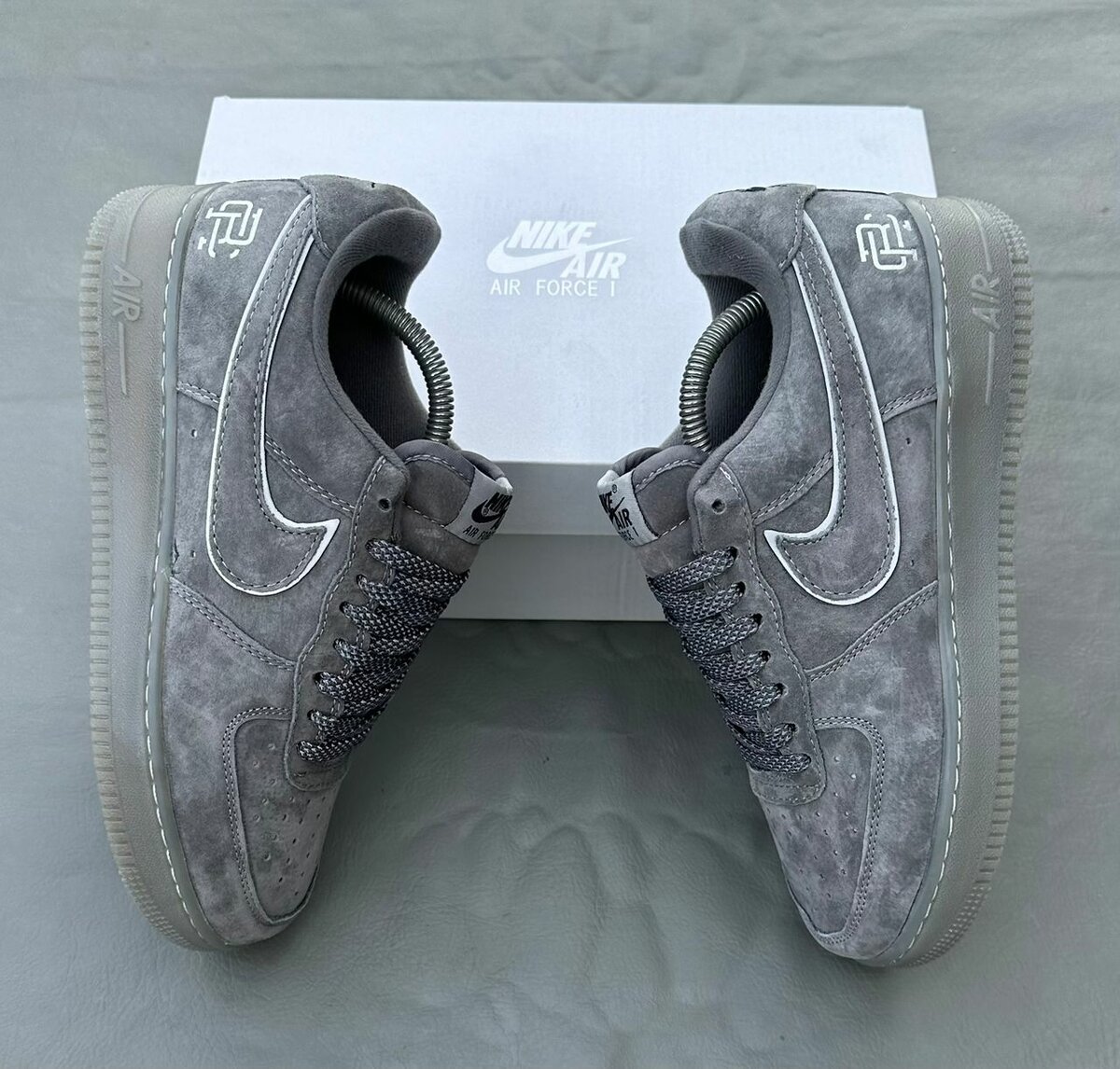 Nike Air Force 1 Grises