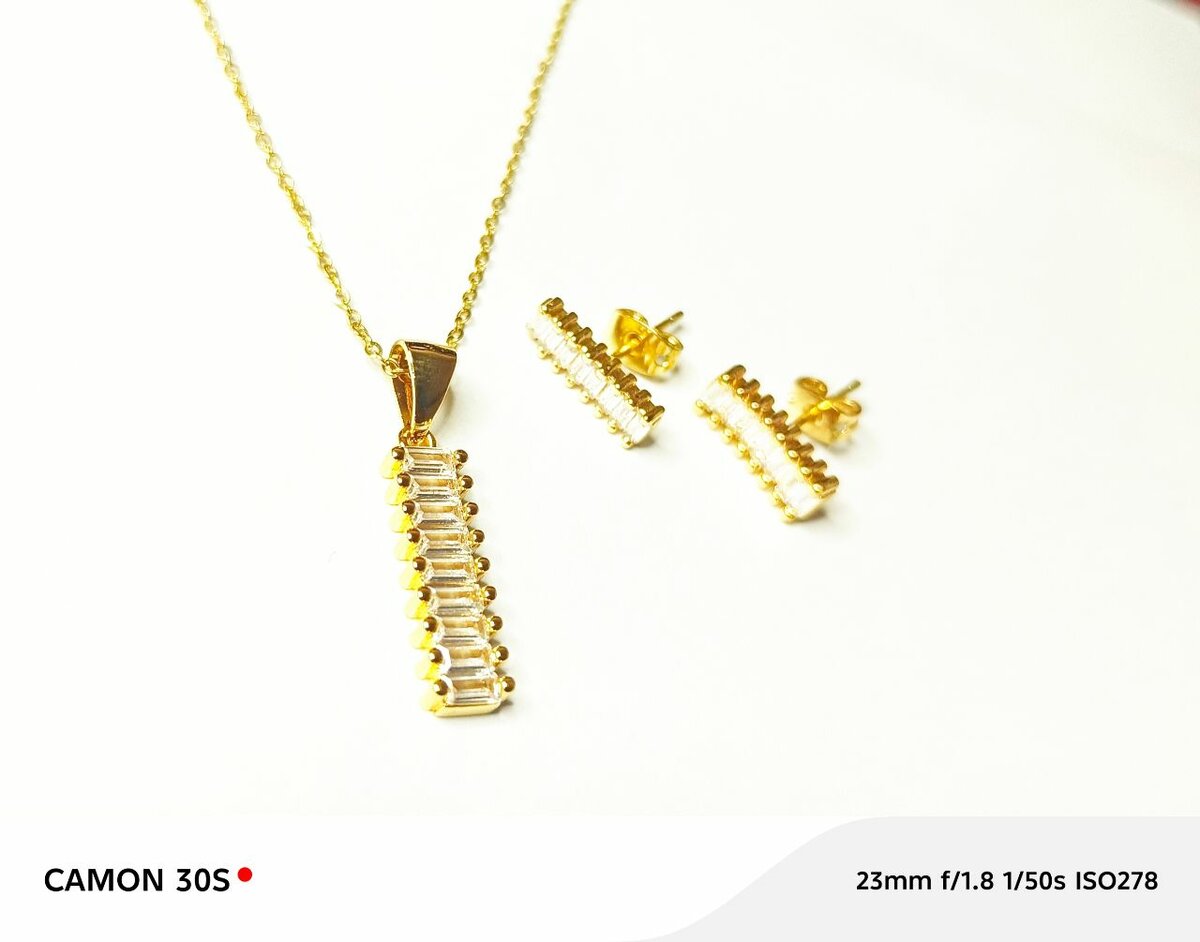 Parure Collier et Boucles Dorées