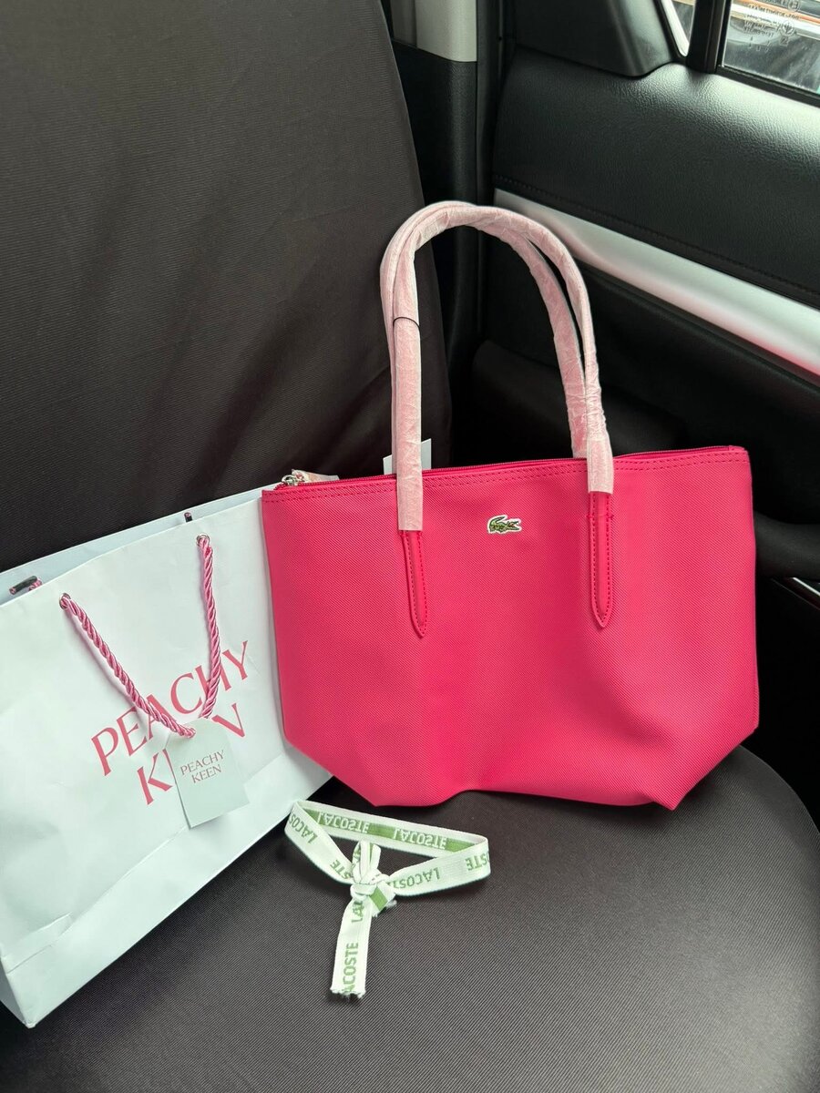 Sac à main rose élégant