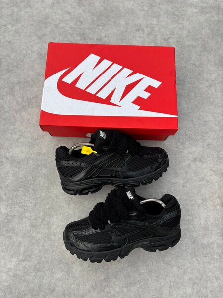 Chaussures Nike air Max moto