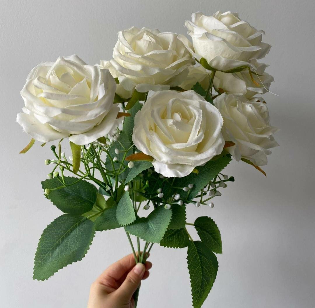 Roses artificielles réalistes