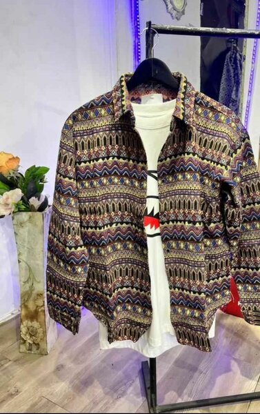 Chemise à motifs élégante