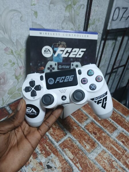Manette sans fil EA Sports FC26