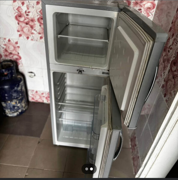 Réfrigérateur double porte moderne