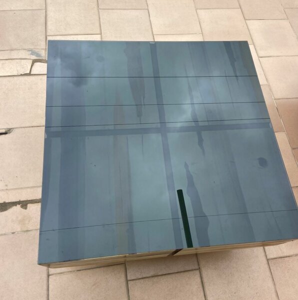 Table basse élégante en bois