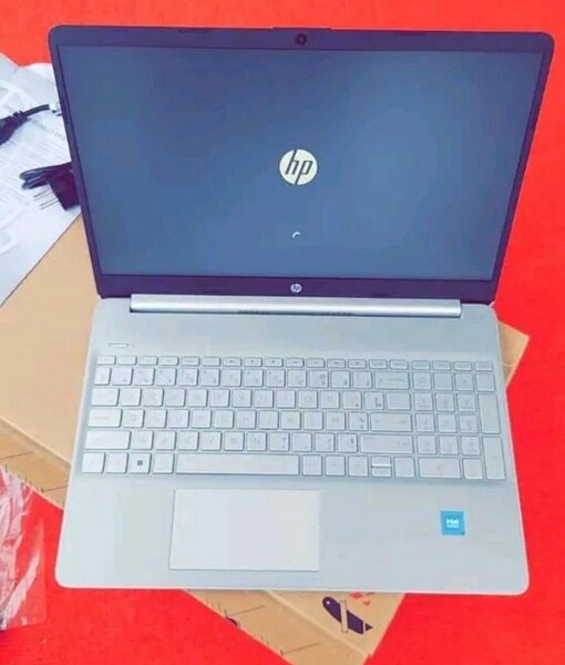 Ordinateur portable HP moderne
