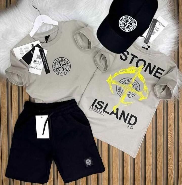 STONE ISLAND Ensemble Enfant T-shirt et Casquette
