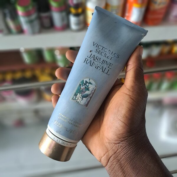 Crème Parfumée Jasmin Rainfall