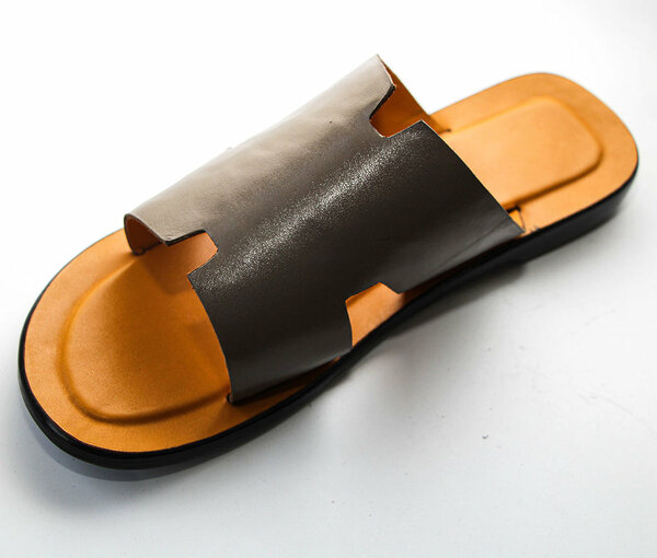 Sandales en cuir homme élégantes