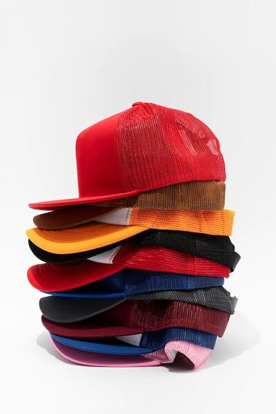 Casquettes colorées unisexes