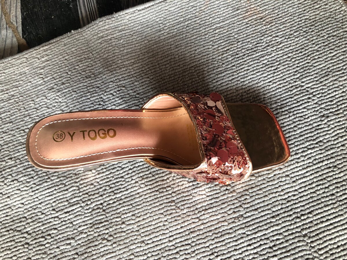 Mules à talons pailletées