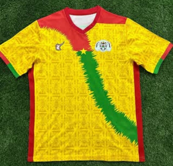 Maillots de football colorés