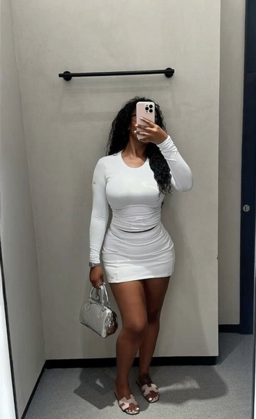 Robe moulante blanche élégante