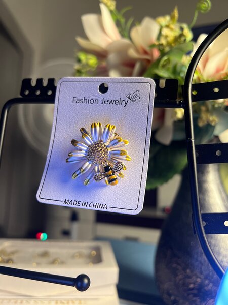 Broches Élégants Animaux et Fleurs