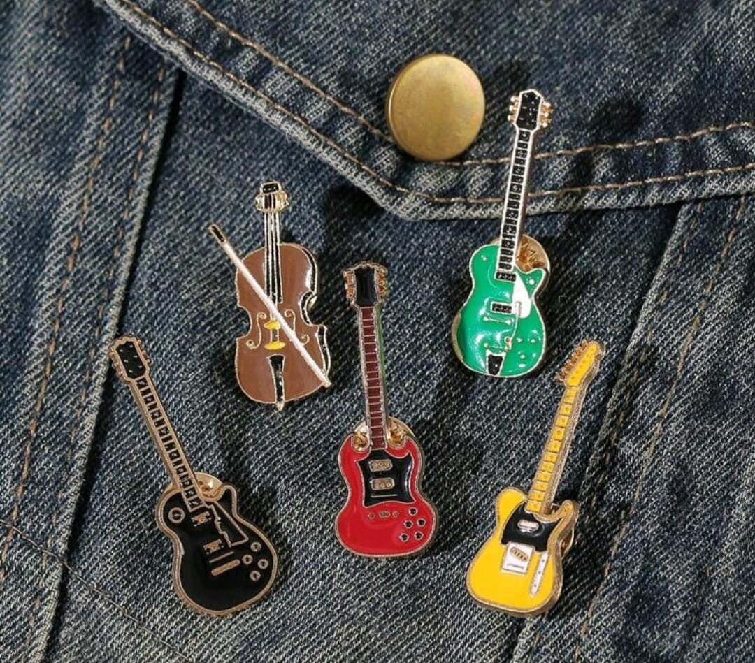 Lot de Pin's Designs Uniques