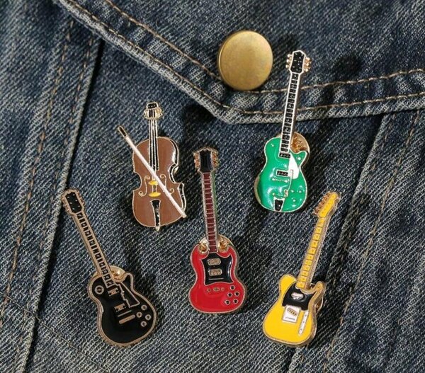 Lot de Pin's Designs Uniques