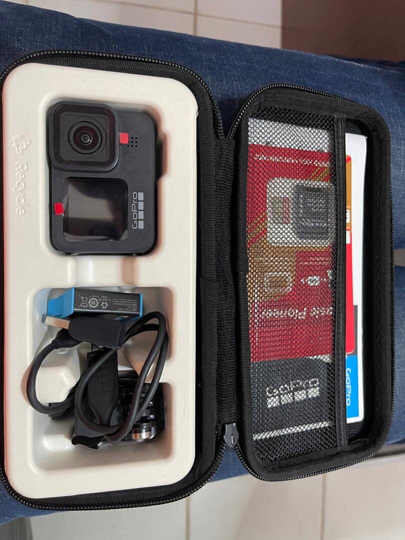 GoPro Accessoires - Etui + Carte Mémoire + Trépied