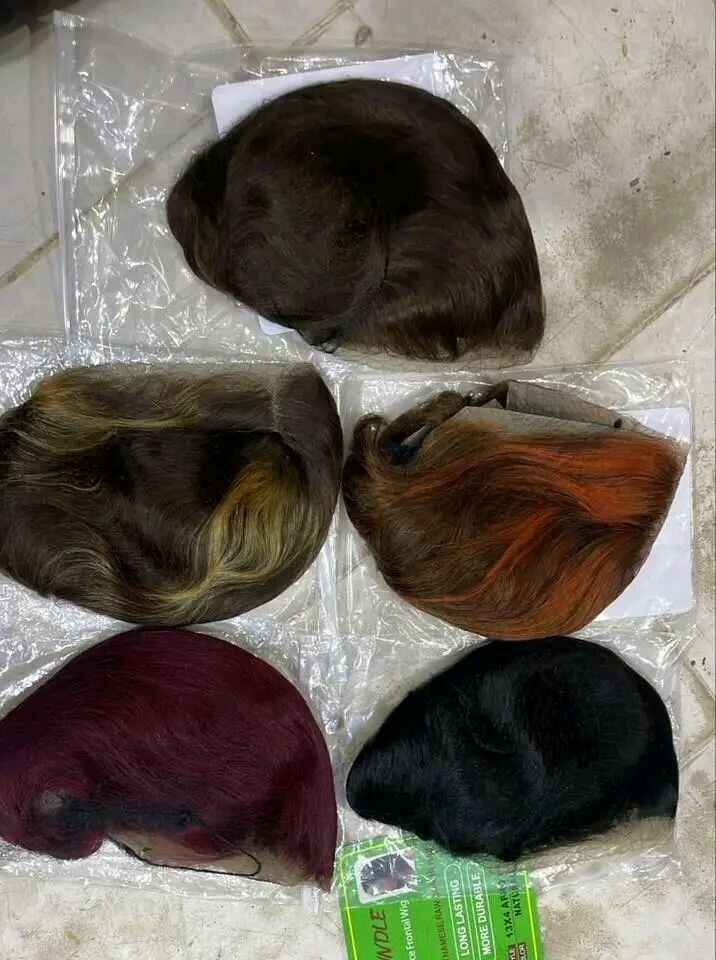 Postiche cheveux synthétiques