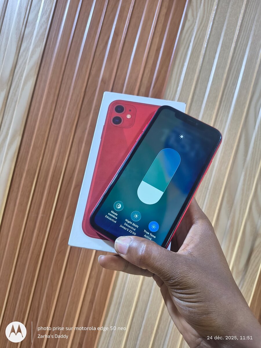 iPhone 11 simple rouge