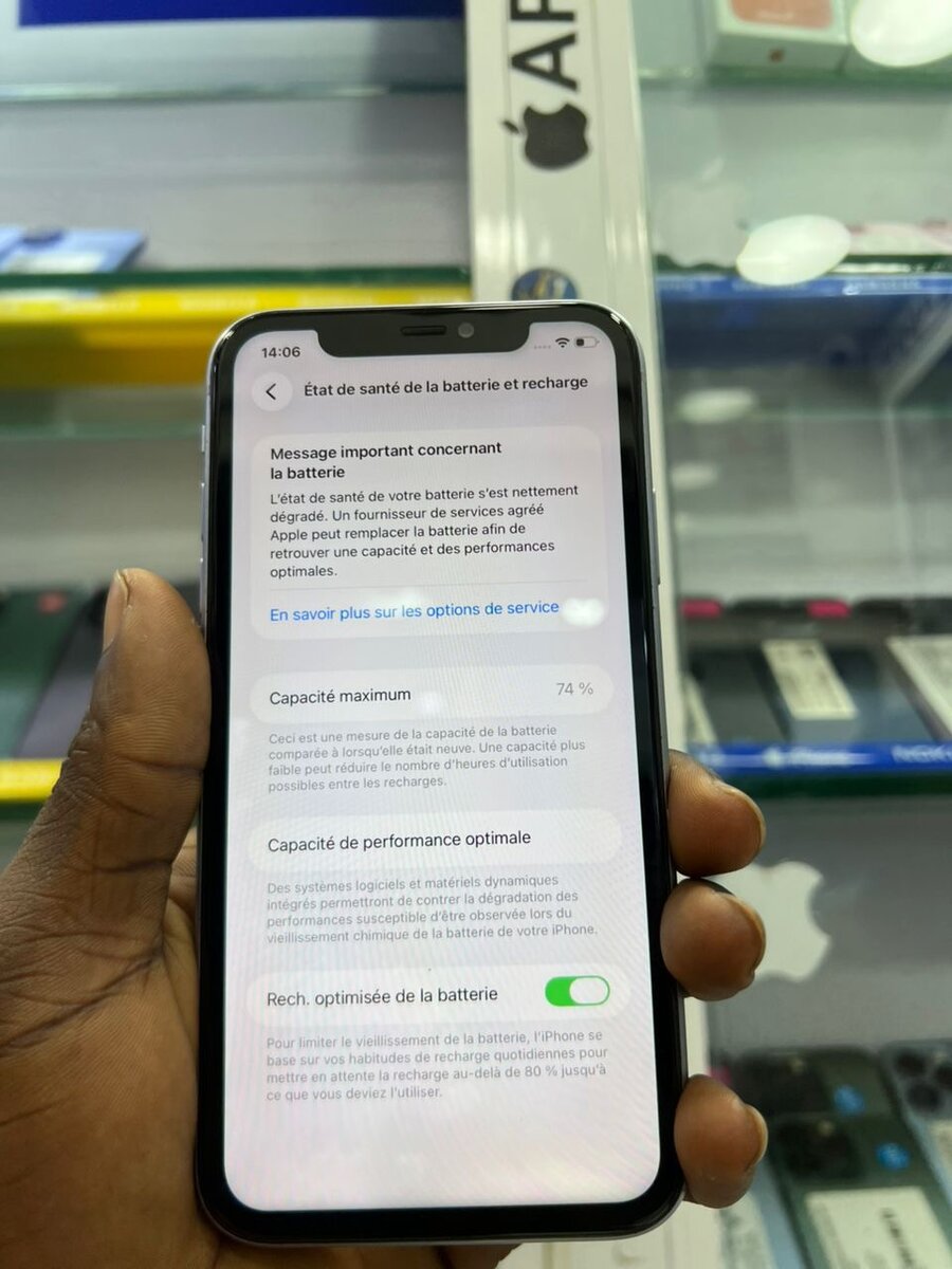iPhone 11 64g en bon état