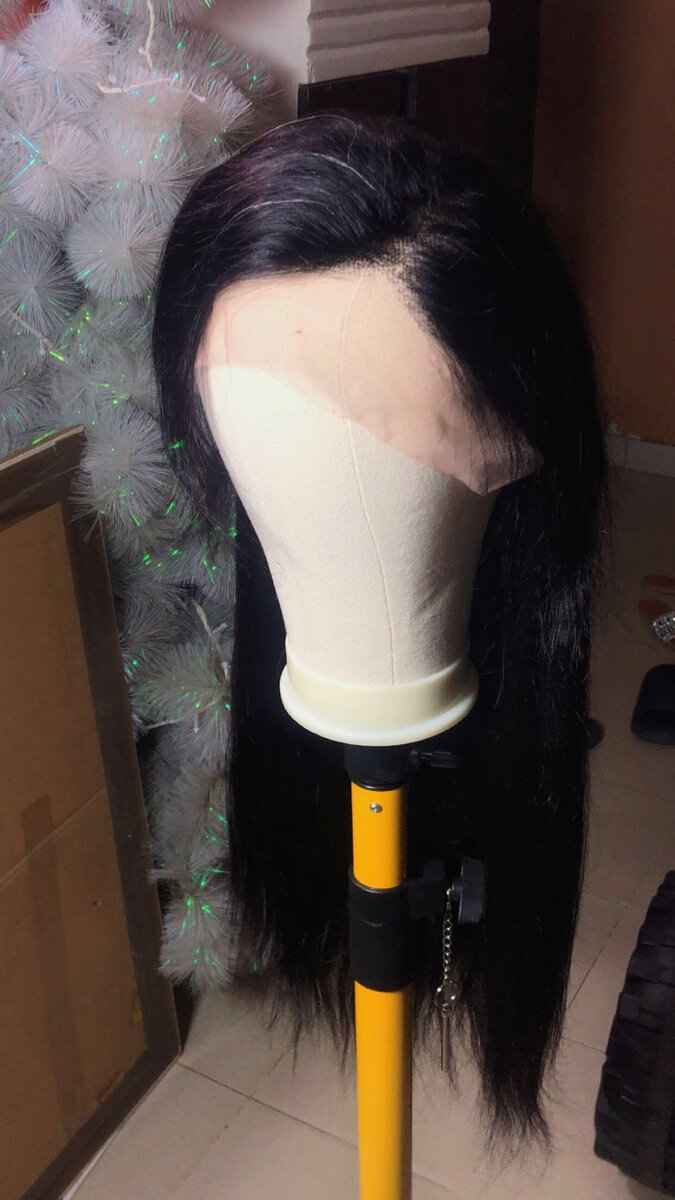 Perruque frontale en dentelle