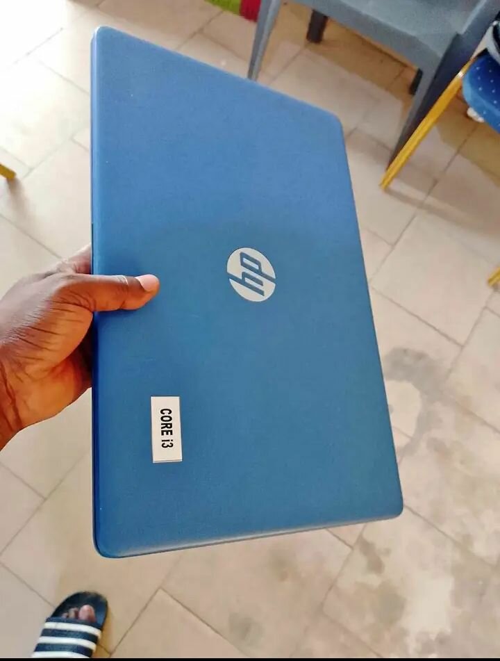 Ordinateur portable HP bleu