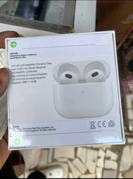 AirPods 4 ANC
