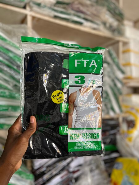 Débardeur  noir 3 pièces