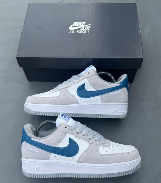 Nike Air Force 1 Classics