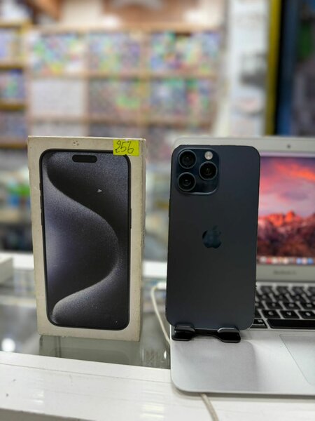 15Pro Max 256Go second main