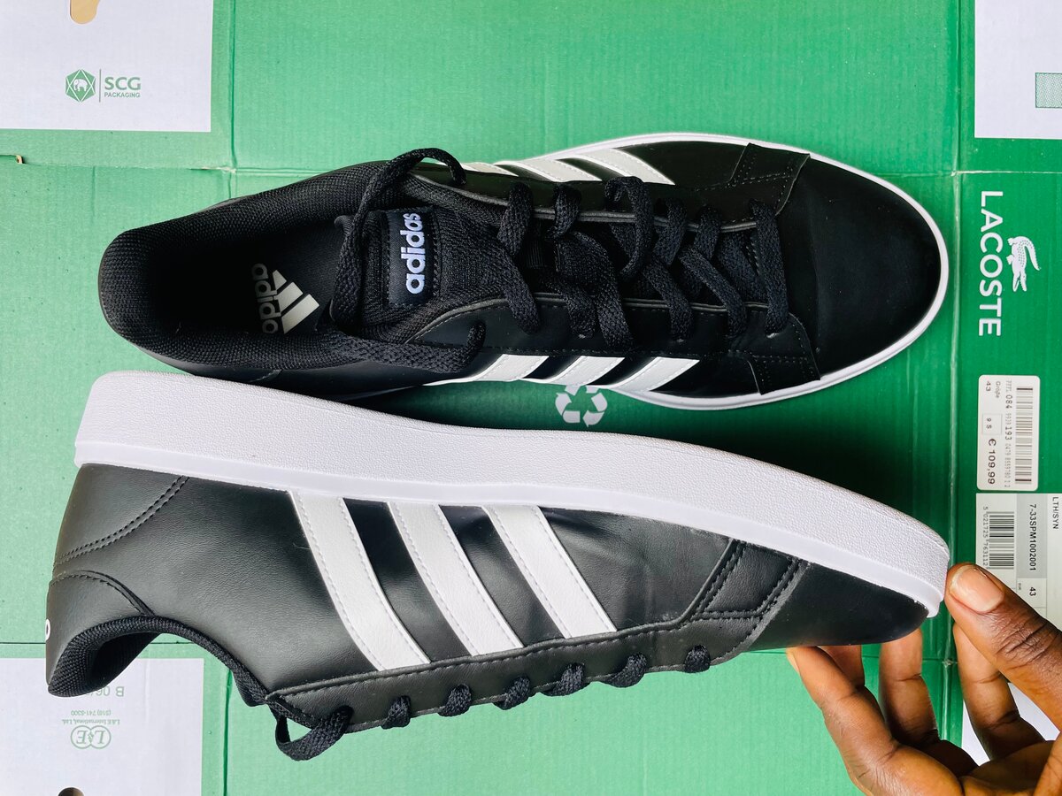 Chaussures Adidas noires