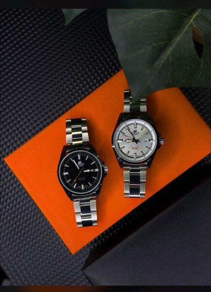 Montre Édifice en acier