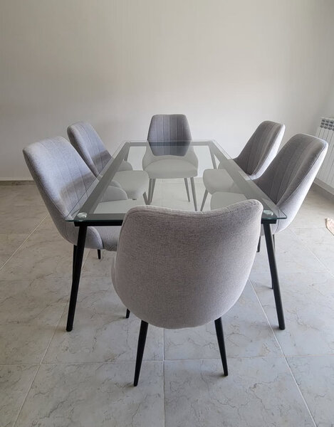 Table à manger en verre moderne