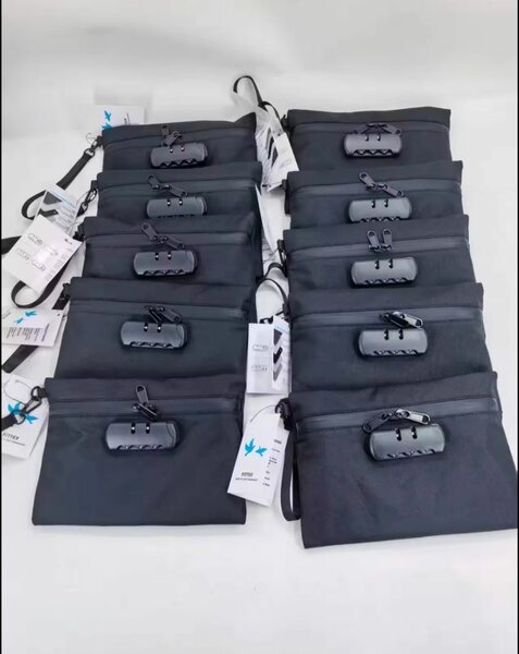 Pochettes Étanches Sécurisées