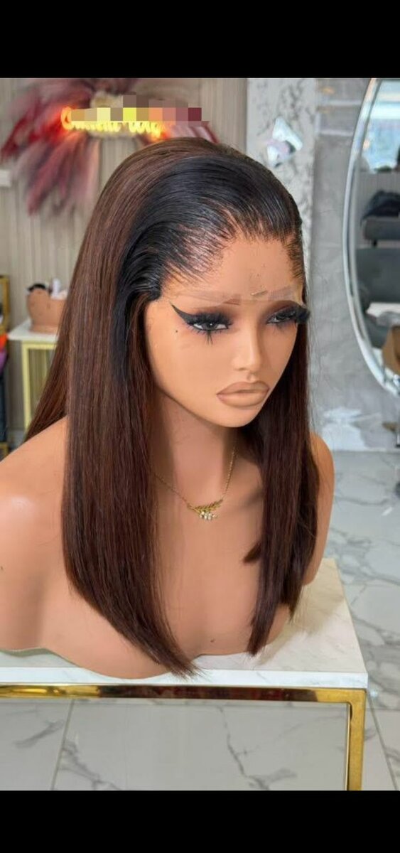 Perruque lisse en dentelle frontale