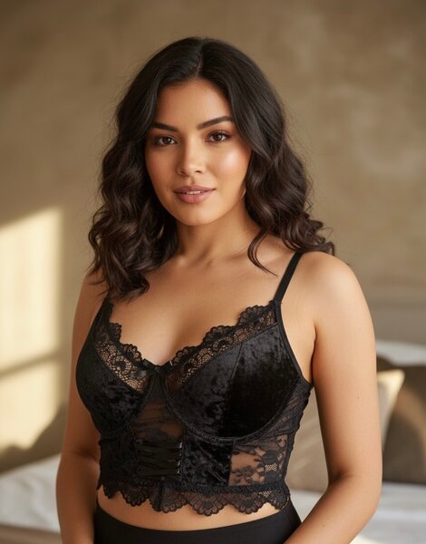 Corset en dentelle noire