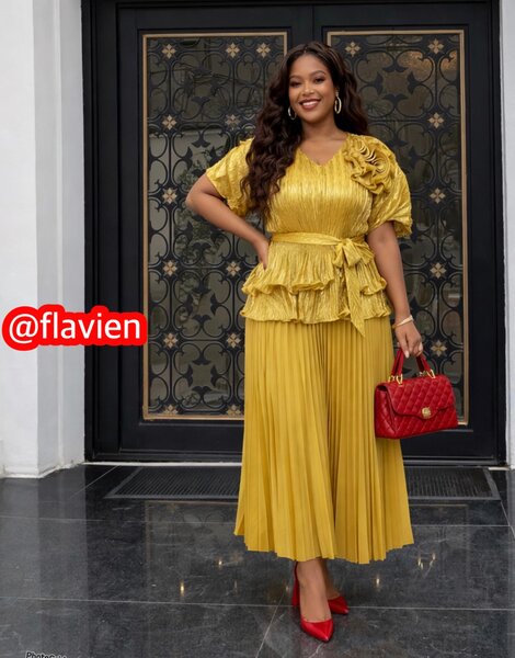 Robe mi-longue plissée avec volants pour femmes