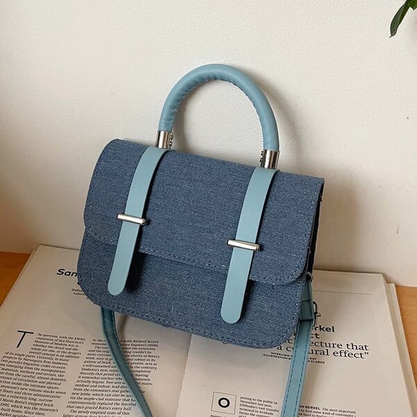 Sac à main en cuir bleu