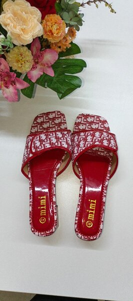 Claquettes Élégantes Rouges