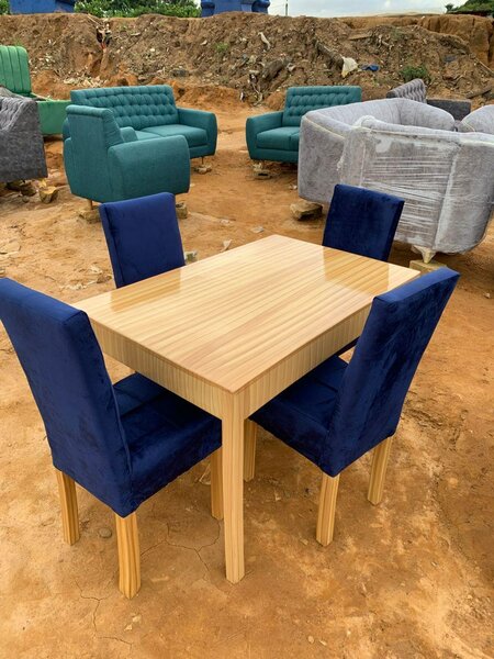 Ensemble table et chaises salle à manger