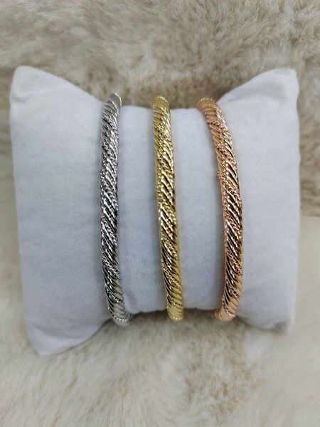 Bracelets torsadés en métal